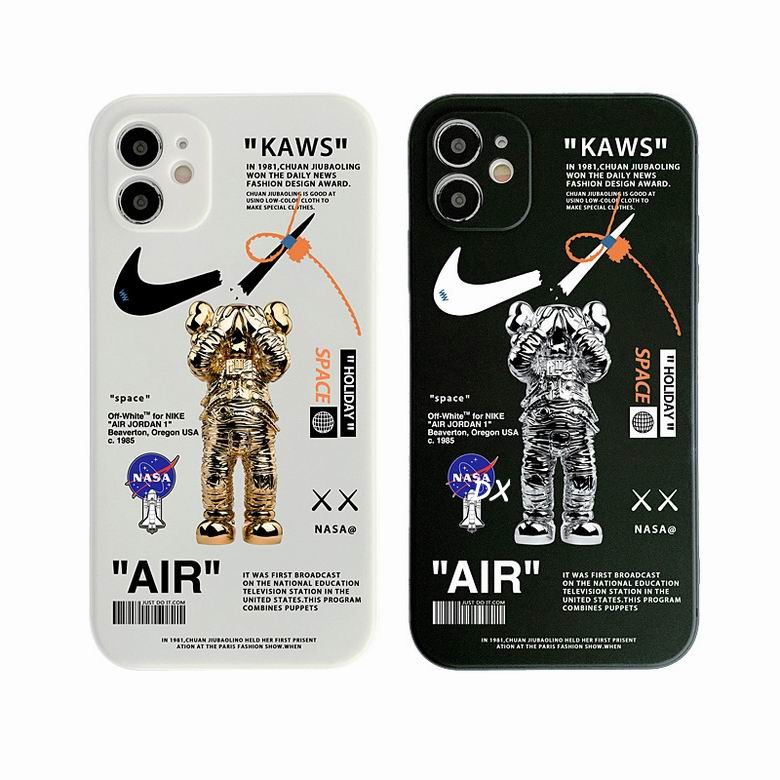 Kaws iphone11-14pro max 10